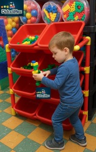 EXHIBIDOR TUBULAR CON 8 CHAROLAS