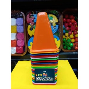 CONO BASE CUADRADA