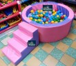 ALBERCA DE PELOTAS DE ESTIMULACION TEMPRANA REDONDA CON ESCALERA COLOR ROSA CON MORADO FORRO EN VINIL ALBERCA DE PELOTAS DE ESTIMULACION TEMPRANA REDONDA CON ESCALERA COLOR ROSA CON MORADO FORRO EN VINIL