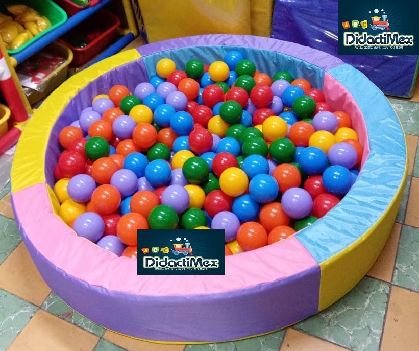 ALBERCAS DE PELOTAS