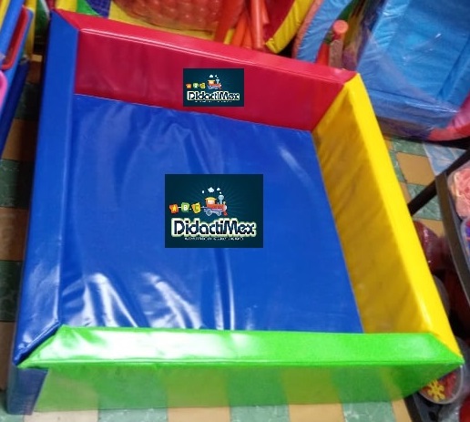 ALBERCAS DE PELOTAS