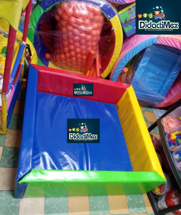 ALBERCAS DE PELOTAS