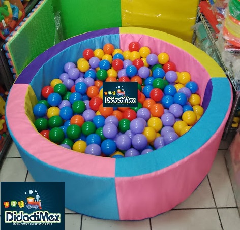 ALBERCAS DE PELOTAS