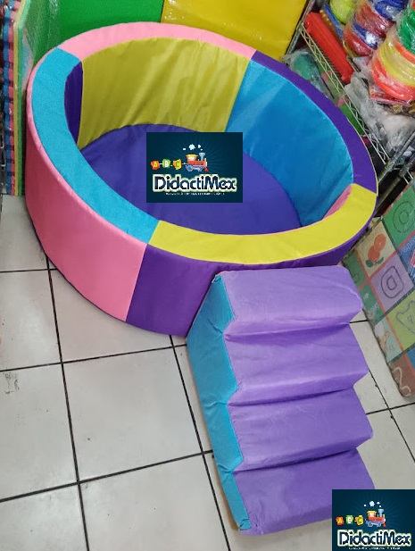 ALBERCAS DE PELOTAS