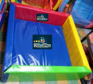 ALBERCA DE ESTIMULACION TEMPRANA CUADRADA GRANDE COLORES BASICOS FORRO EN LONA ALBERCA DE ESTIMULACION TEMPRANA CUADRADA GRANDE COLORES BASICOS FORRO EN LONA
