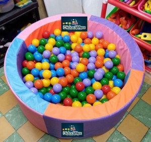 ALBERCA DE ESTIMULACION TEMPRANA GRANDE COLORES PASTEL FORRO EN VINIL